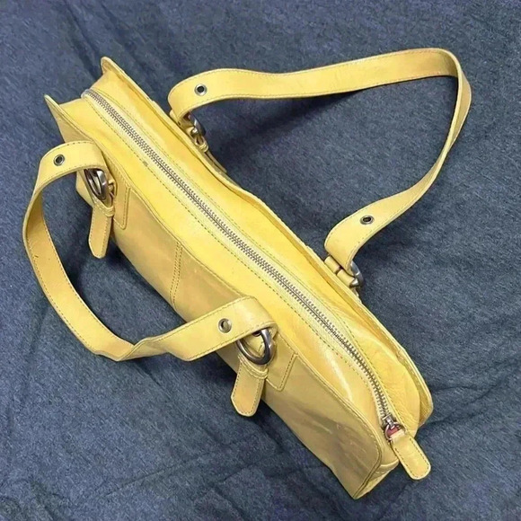 Preston & York handbag, pre-loved, beautiful yellow color, excellent condition. - Picture 2 of 11
